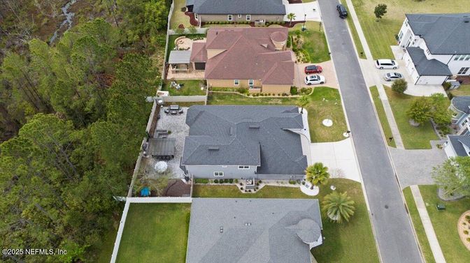 Exterior, Drone