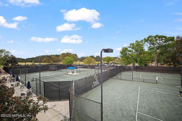 Exterior, Tennis Courts