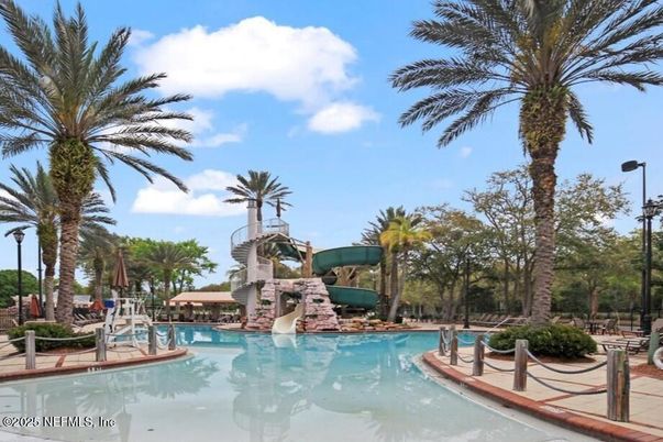 Exterior, Playground, Pool