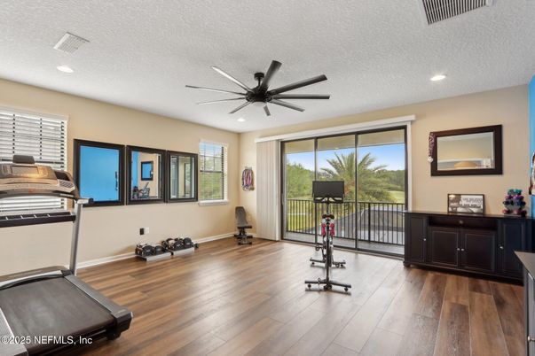 Fitness Equipment, Interior, Recessed Lighting, Wood Texture Flooring