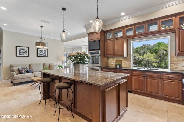 Interior, Kitchen, Living room, Pendant Lights, Recessed Lighting, Stainless Steel Appliances