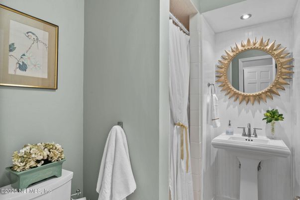 Bathroom, Interior, Recessed Lighting