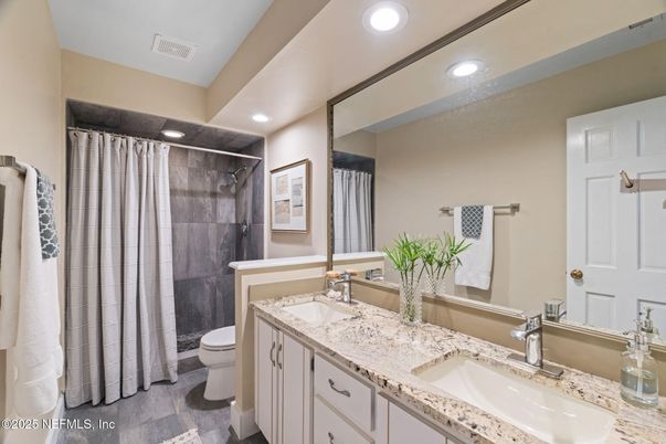 Bathroom, Dual Sink Vanities, Interior, Recessed Lighting