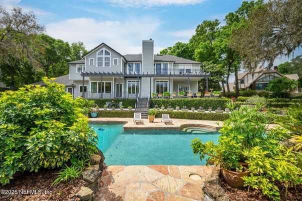 Exterior, Facade, Pool, Queen Anne Victorian