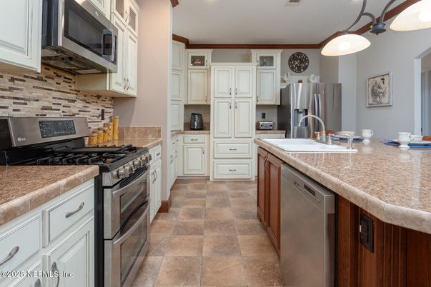 Interior, Kitchen, Pendant Lights, Recessed Lighting, Stainless Steel Appliances