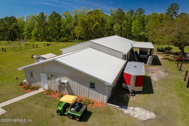 Exterior, Drone