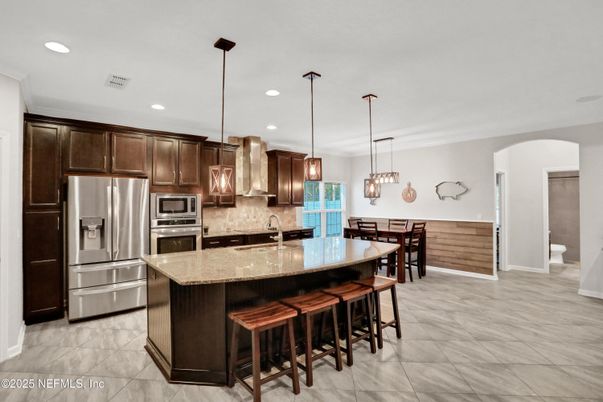 Dining room, Interior, Kitchen, Pendant Lights, Recessed Lighting, Stainless Steel Appliances