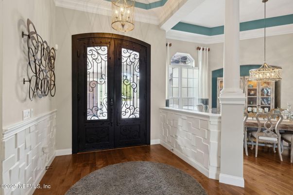 Chandelier, Dining room, Interior, Pendant Lights, Wood Texture Flooring