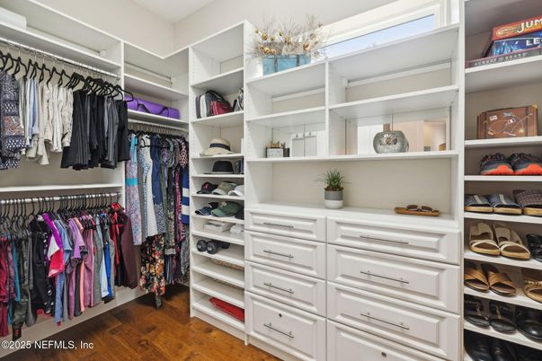 Interior, Walk-in Closets, Wood Texture Flooring