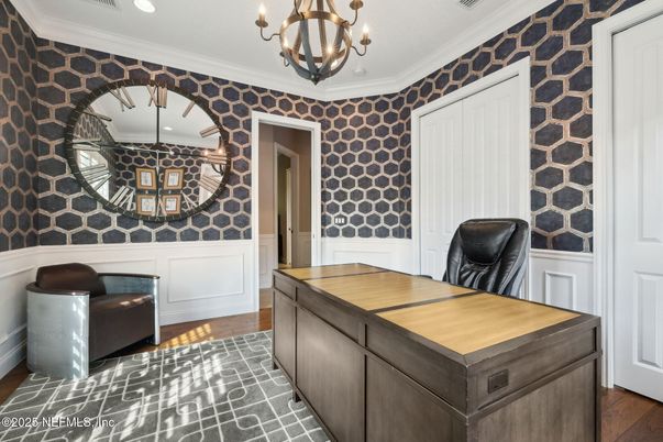 Chandelier, Interior, Recessed Lighting, Wood Texture Flooring