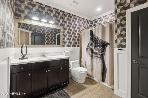 Bathroom, Interior, Recessed Lighting, Wood Texture Flooring