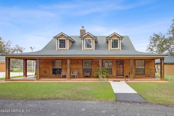 Exterior, Facade, Cape Cod