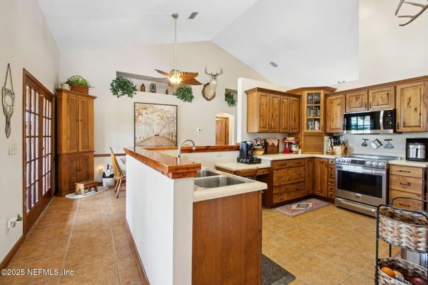 Interior, Kitchen, Pendant Lights, Stainless Steel Appliances
