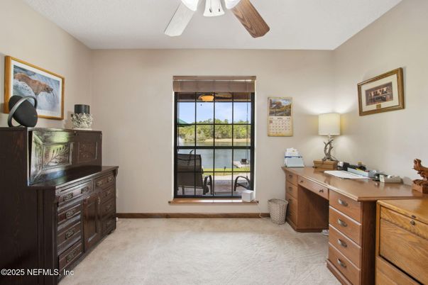 Home Office, Interior