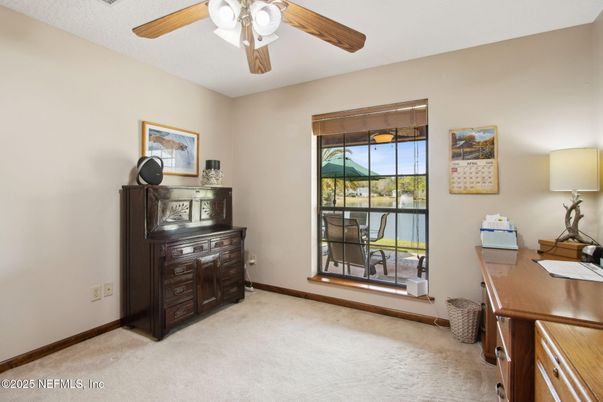 Home Office, Interior