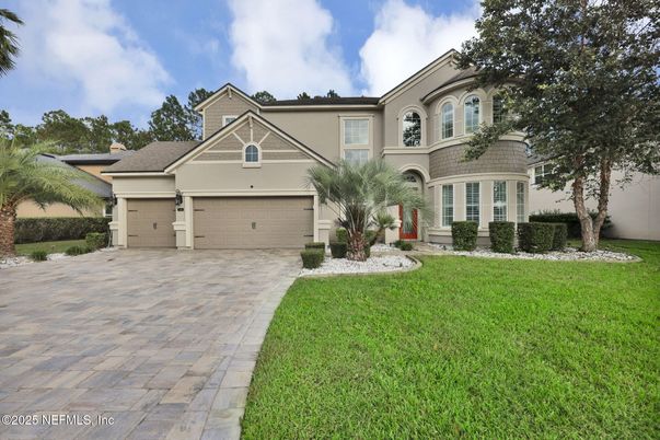 Attached, Exterior, Facade, Mediterranean