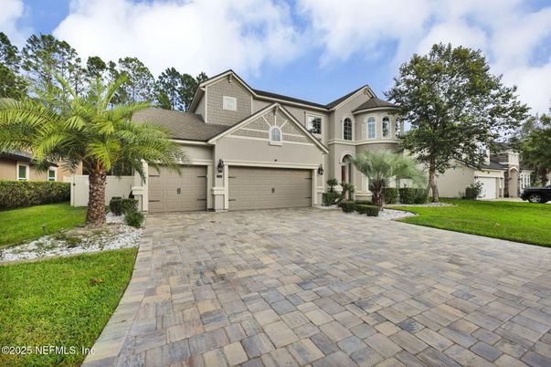 Attached, Exterior, Facade, Mediterranean