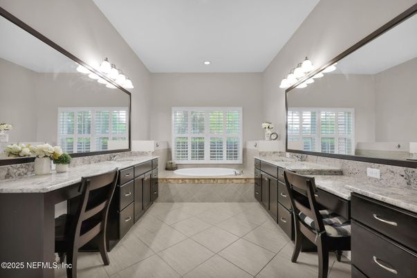 Bathroom, Dual Sink Vanities, Interior, Recessed Lighting