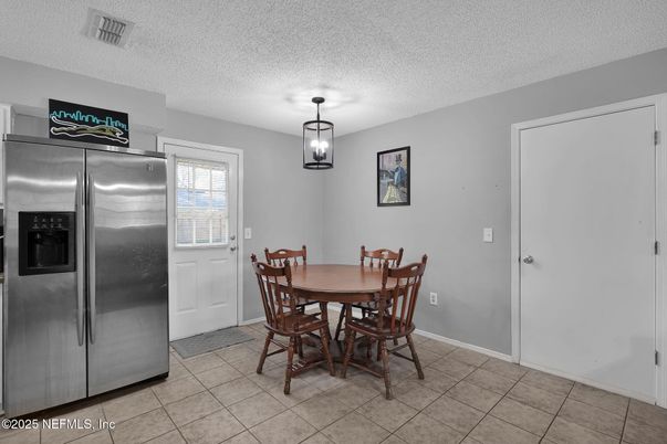 Dining room, Interior, Kitchen, Pendant Lights, Stainless Steel Appliances