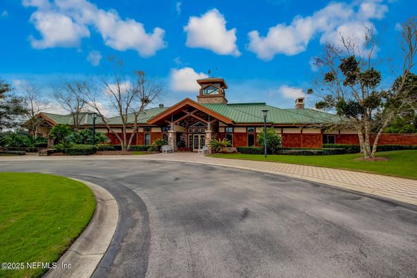 Exterior, Facade, Brick Facade, Log Home