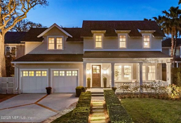 Attached, Exterior, Facade, Farmhouse