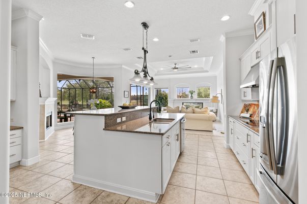 Interior, Kitchen, Living room, Pendant Lights, Recessed Lighting, Stainless Steel Appliances