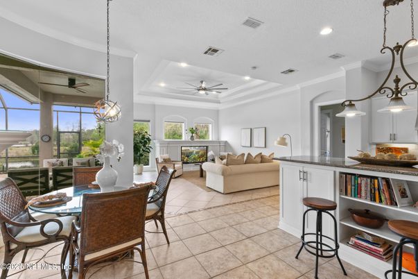 Dining room, Interior, Living room, Pendant Lights, Recessed Lighting