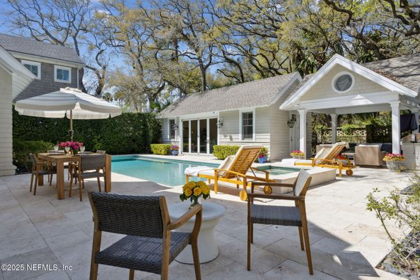 Exterior, Pool