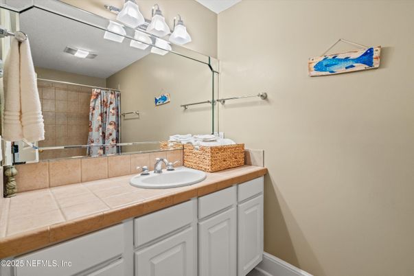 Bathroom, Interior, Tile Countertops