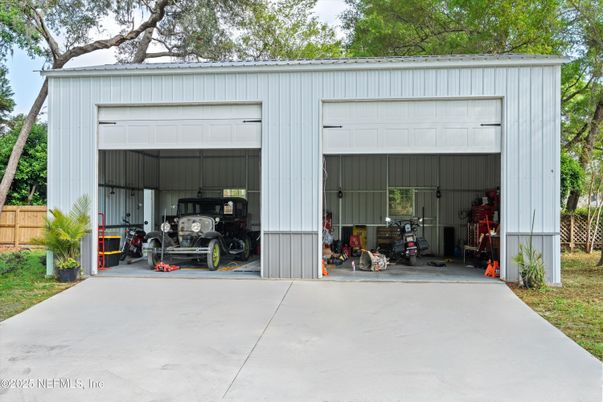 Detached Garage, Exterior