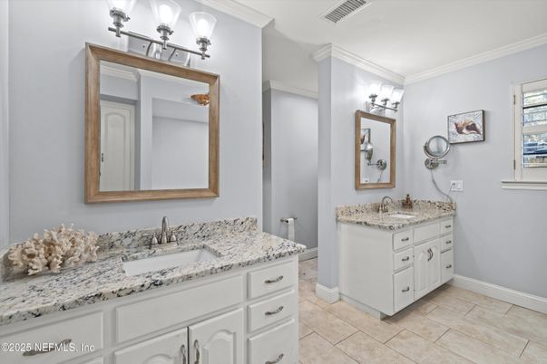 Bathroom, Dual Sink Vanities, Interior