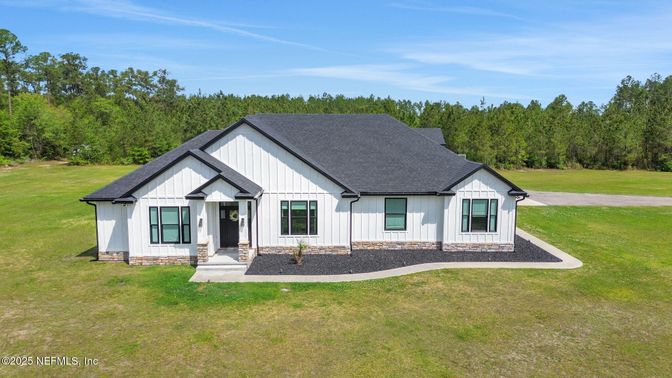 Backyard, Exterior, Facade, Farmhouse