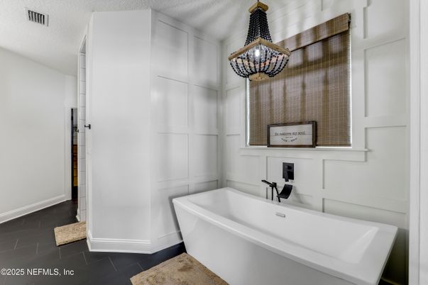 Bathroom, Free Standing Baths, Interior, Pendant Lights