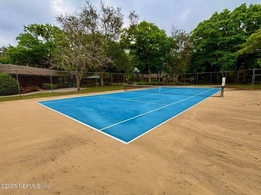 Exterior, Tennis Courts