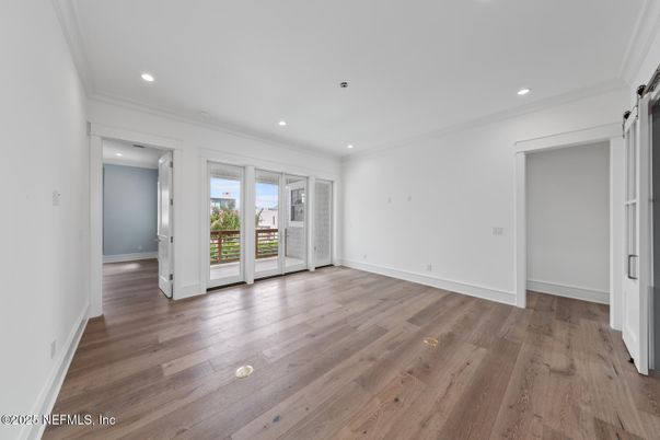 Empty room, Interior, Recessed Lighting, Wood Texture Flooring