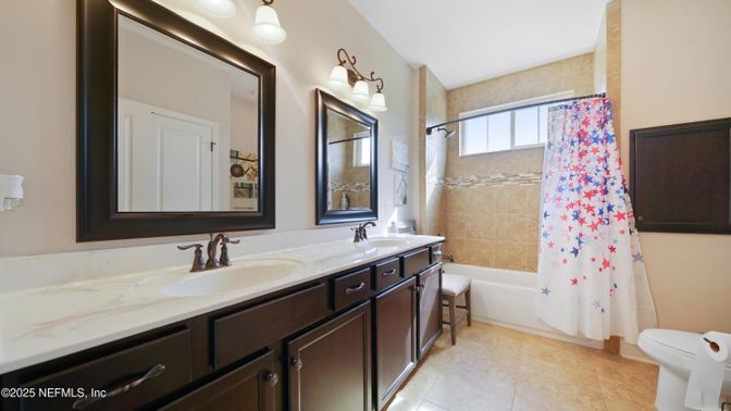 Bathroom, Dual Sink Vanities, Interior