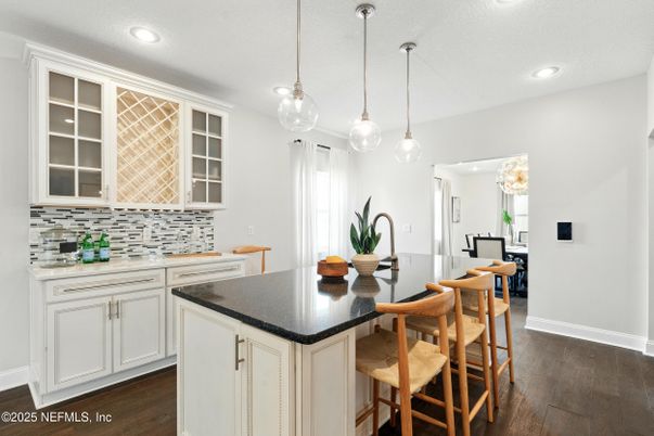 Dining room, Interior, Kitchen, Pendant Lights, Recessed Lighting, Wood Texture Flooring