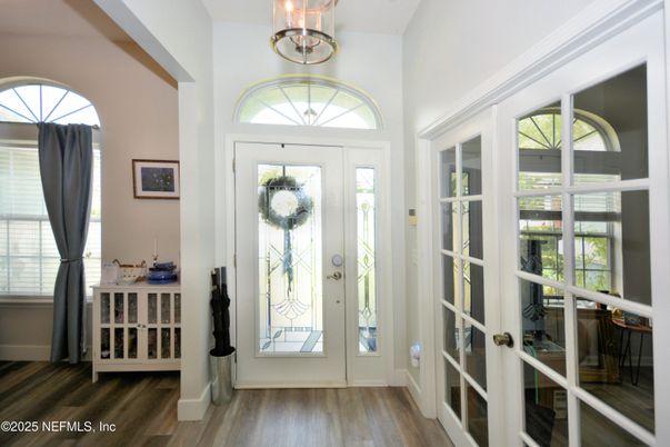 Interior, Pendant Lights, Wood Texture Flooring