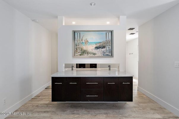 Interior, Recessed Lighting, Wood Texture Flooring