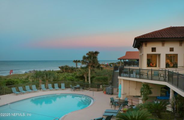 Exterior, Pool, Water