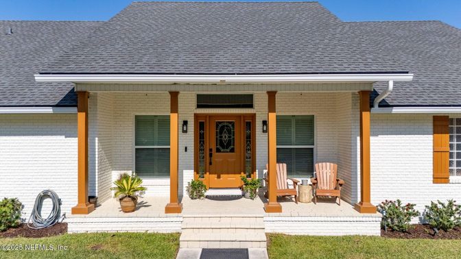 Exterior, Facade, None