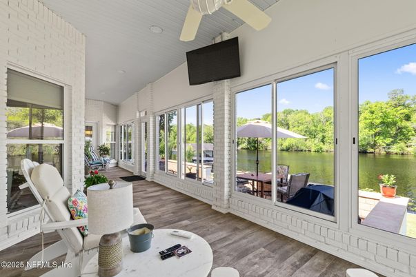 Interior, Sun Room, Water, Wood Texture Flooring