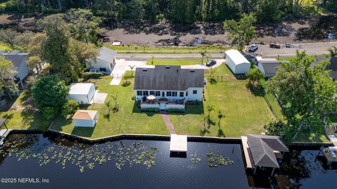 Exterior, Drone