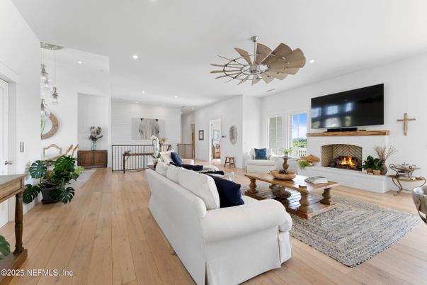 Fireplace, Interior, Living room, Pendant Lights, Recessed Lighting, Wood Texture Flooring