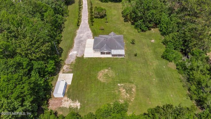 Exterior, Drone