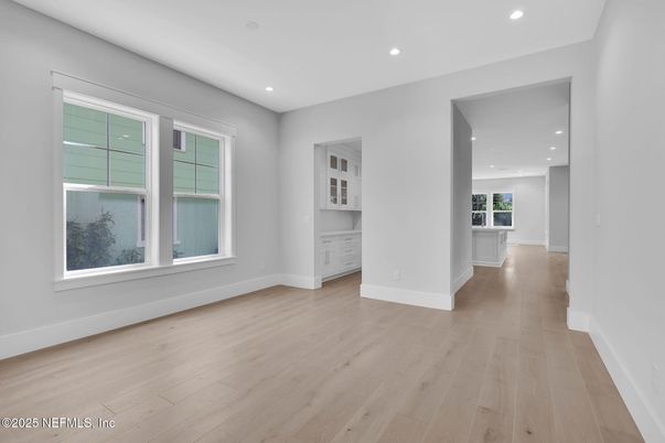 Empty room, Interior, Recessed Lighting, Wood Texture Flooring