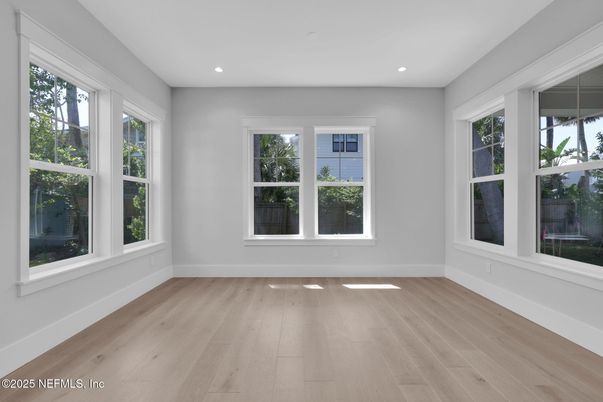 Empty room, Interior, Recessed Lighting, Wood Texture Flooring