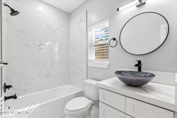 Bathroom, Interior, Marble Walls