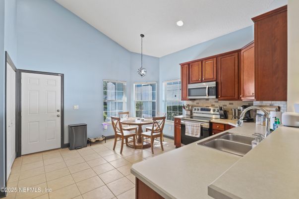 Dining room, Interior, Kitchen, Pendant Lights, Recessed Lighting