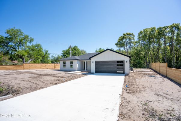 Backyard, Detached Garage, Exterior